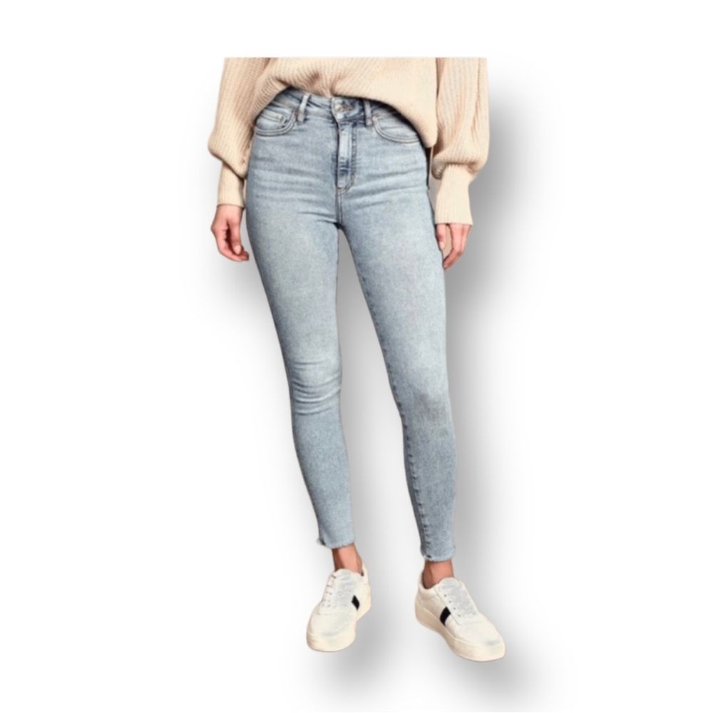 We The Free Raw High Rise Jegging Acid Wash Size 32 NWT
